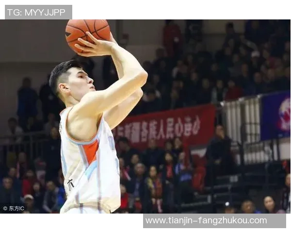 德国足球新星亚当斯:速度与技术的完美结合,未来之星崛起